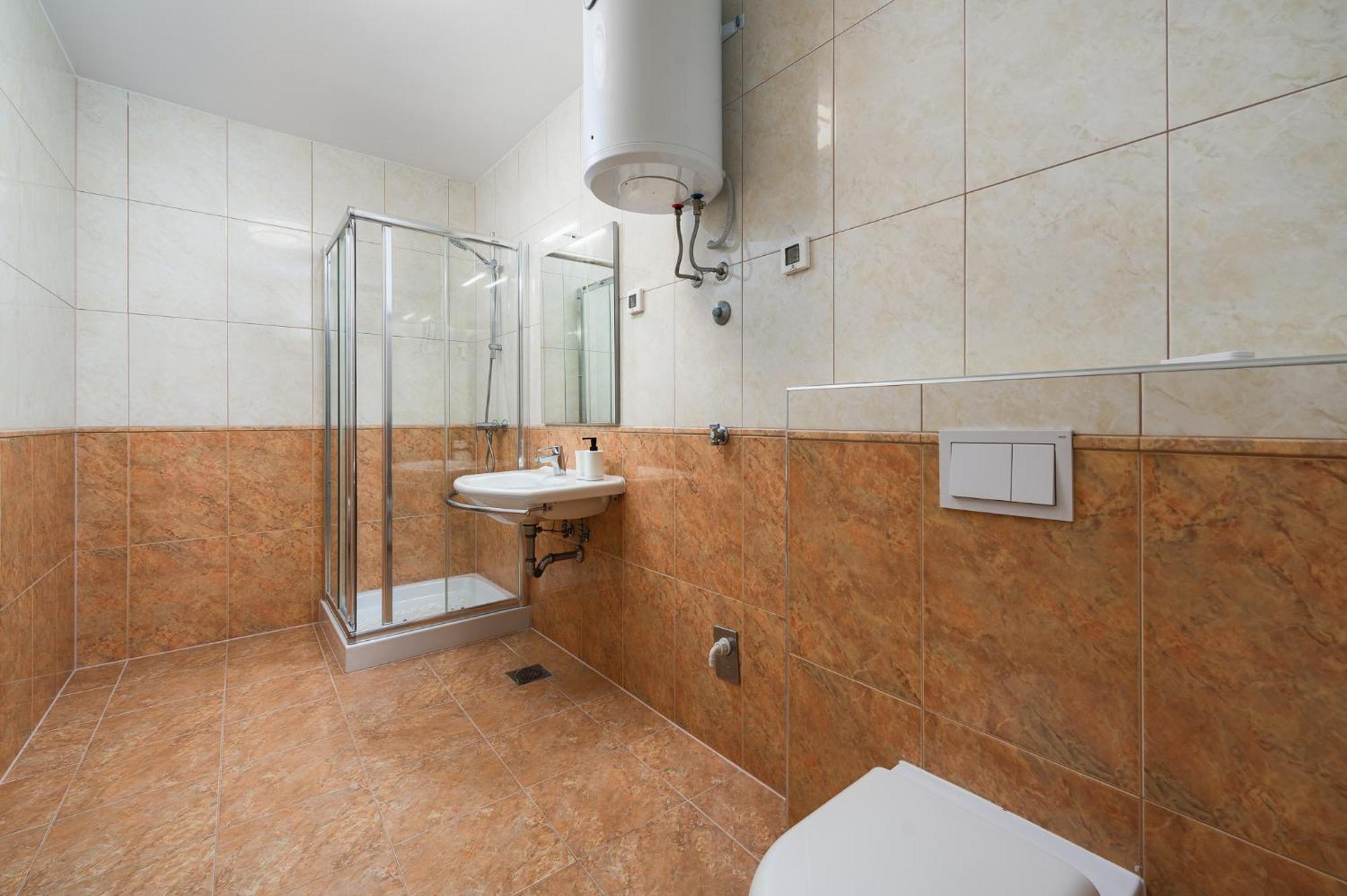 Rotonda Inn Novigrad Новиград Екстериор снимка