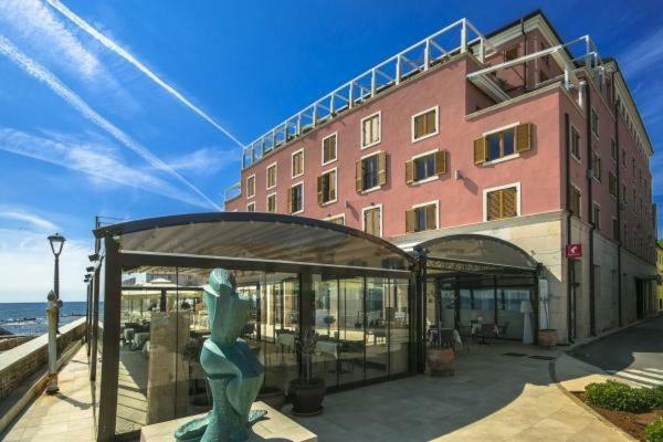 Rotonda Inn Novigrad Новиград Екстериор снимка