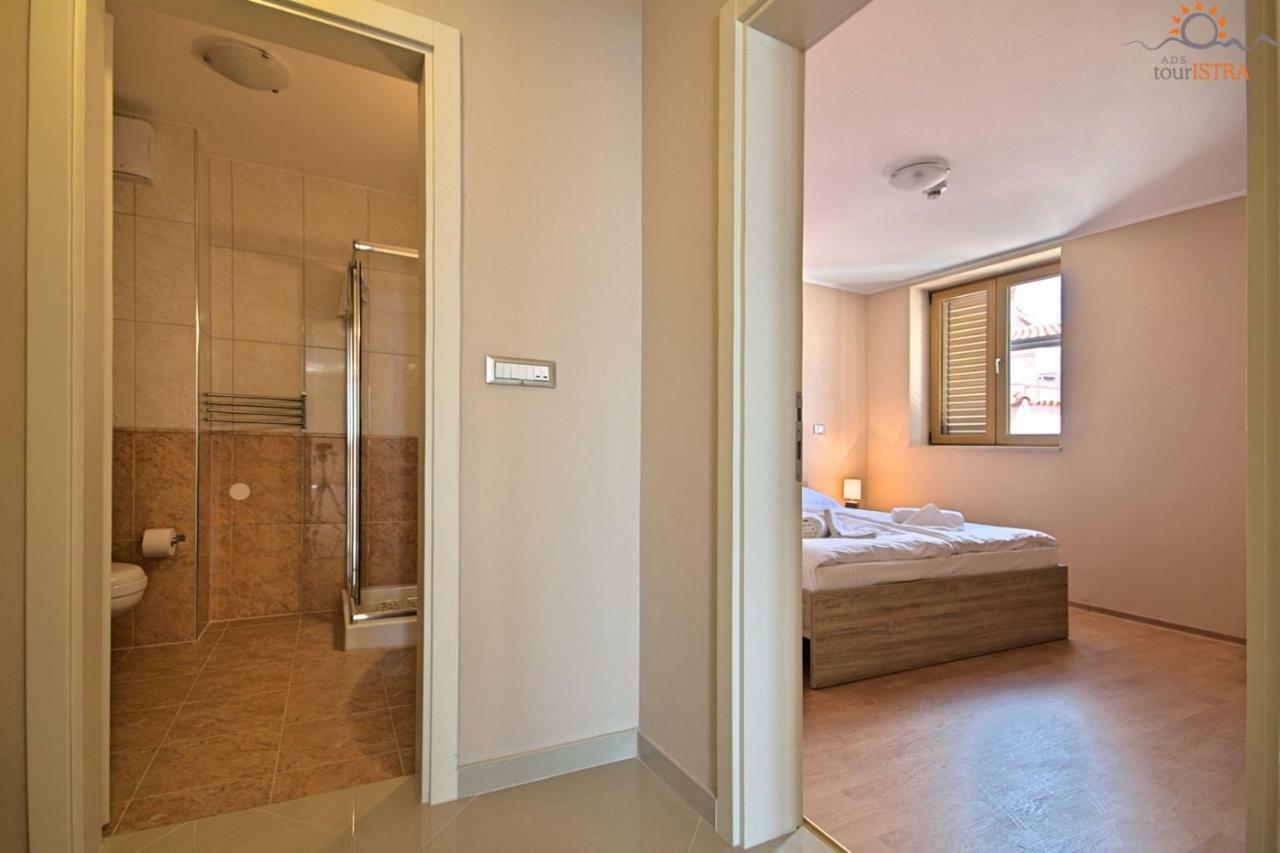 Rotonda Inn Novigrad Новиград Екстериор снимка