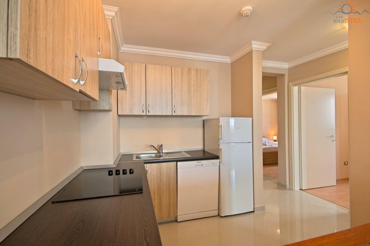 Rotonda Inn Novigrad Новиград Екстериор снимка