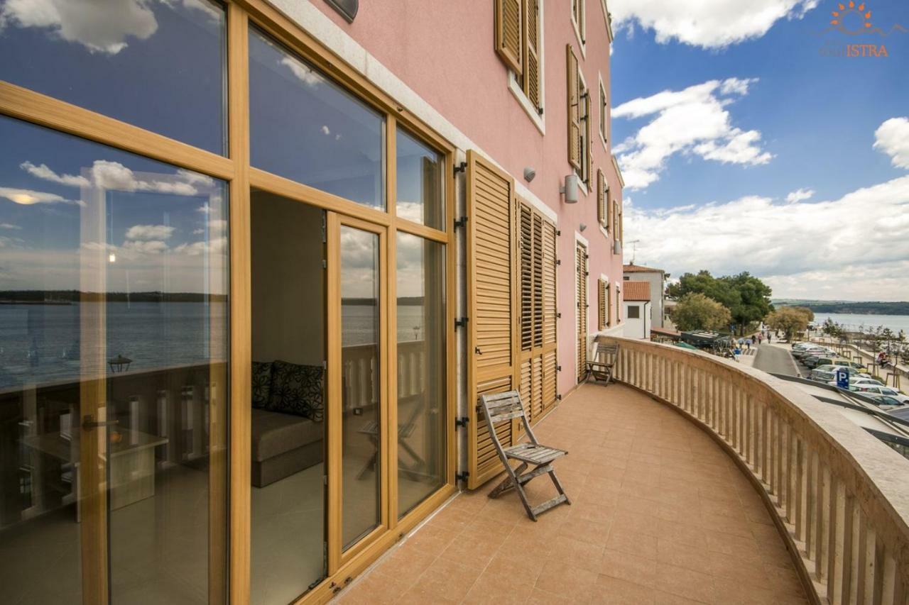 Rotonda Inn Novigrad Новиград Екстериор снимка