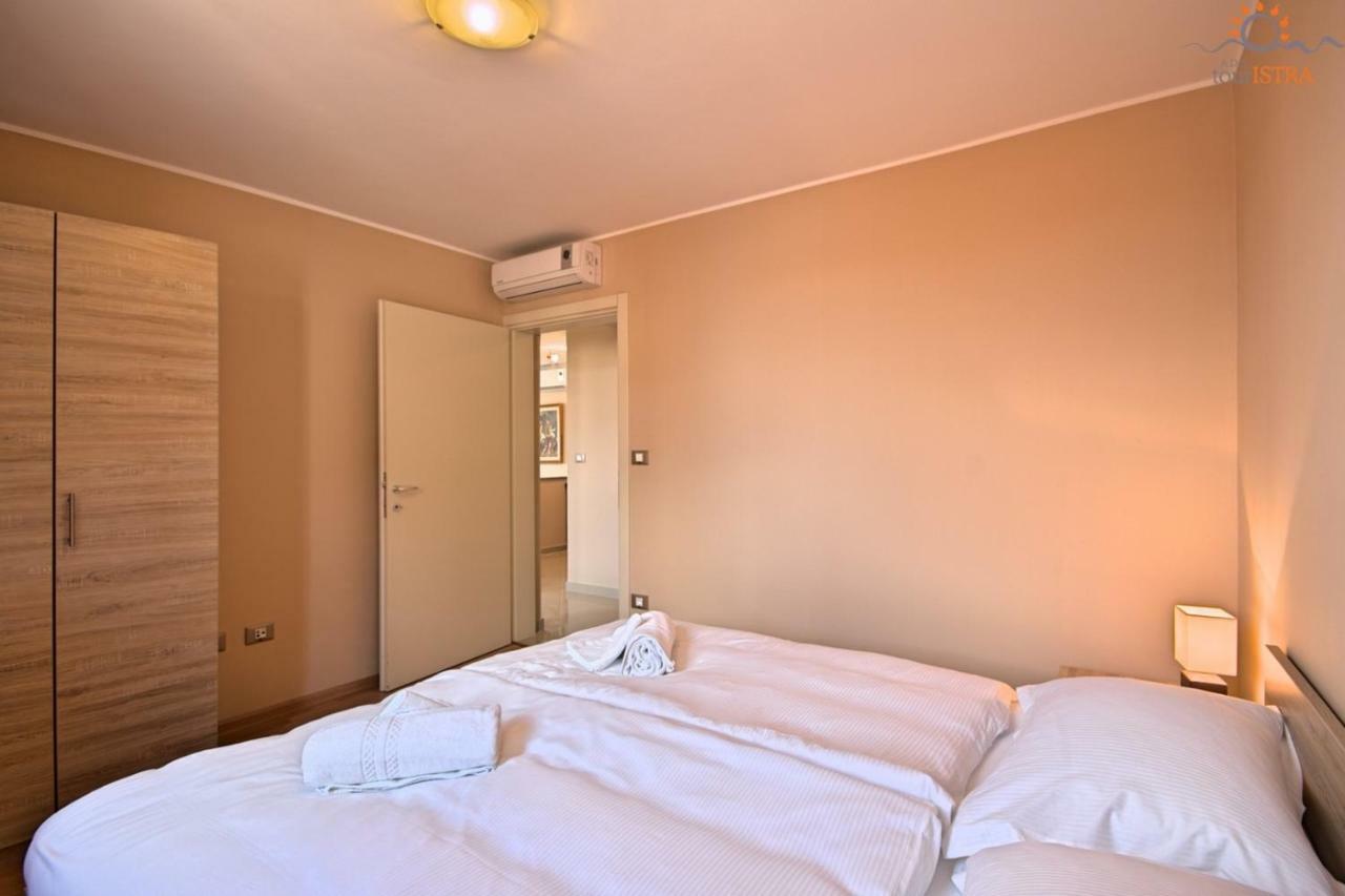 Rotonda Inn Novigrad Новиград Екстериор снимка