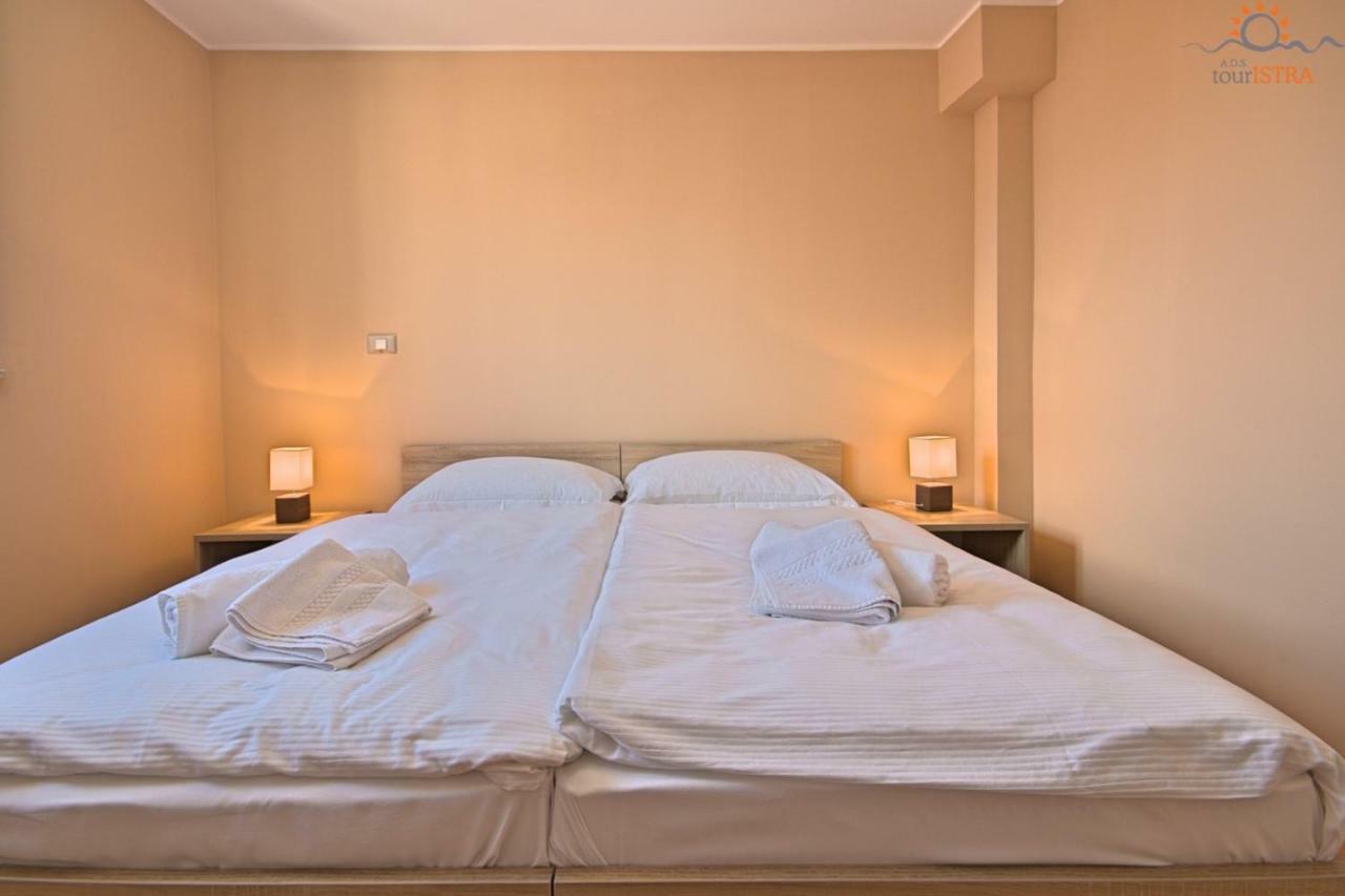 Rotonda Inn Novigrad Новиград Екстериор снимка